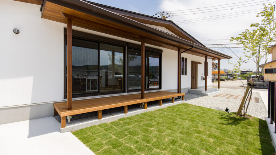 ゆったりくつろげる 大屋根の家 | 槇嶋建築